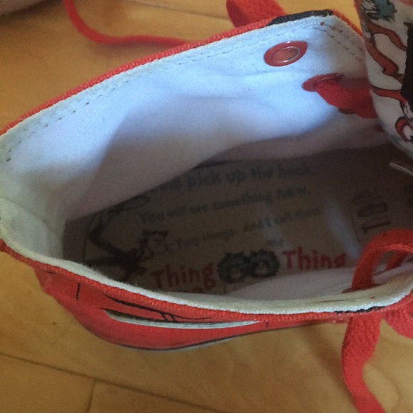 RARE Dr. Seuss thing one and thing 2 converse - Picture 5 of 6